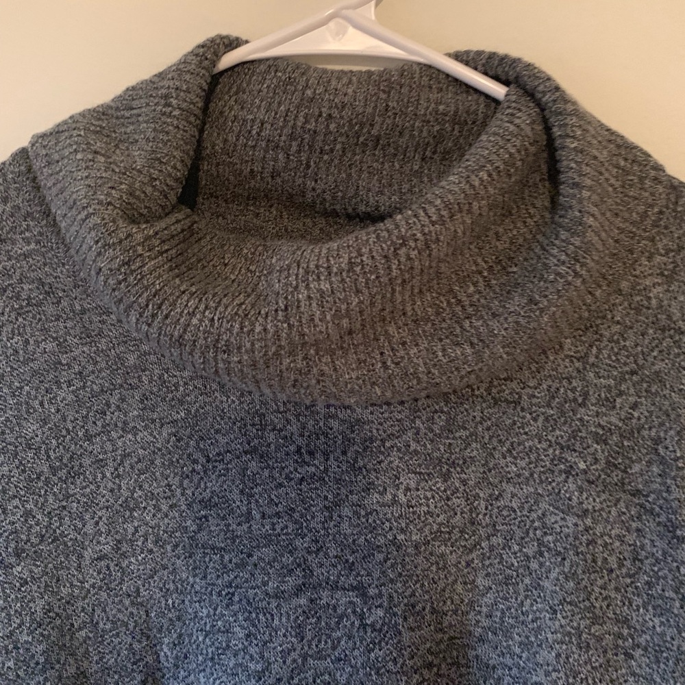 Grey sweater - Picture 3 of 4